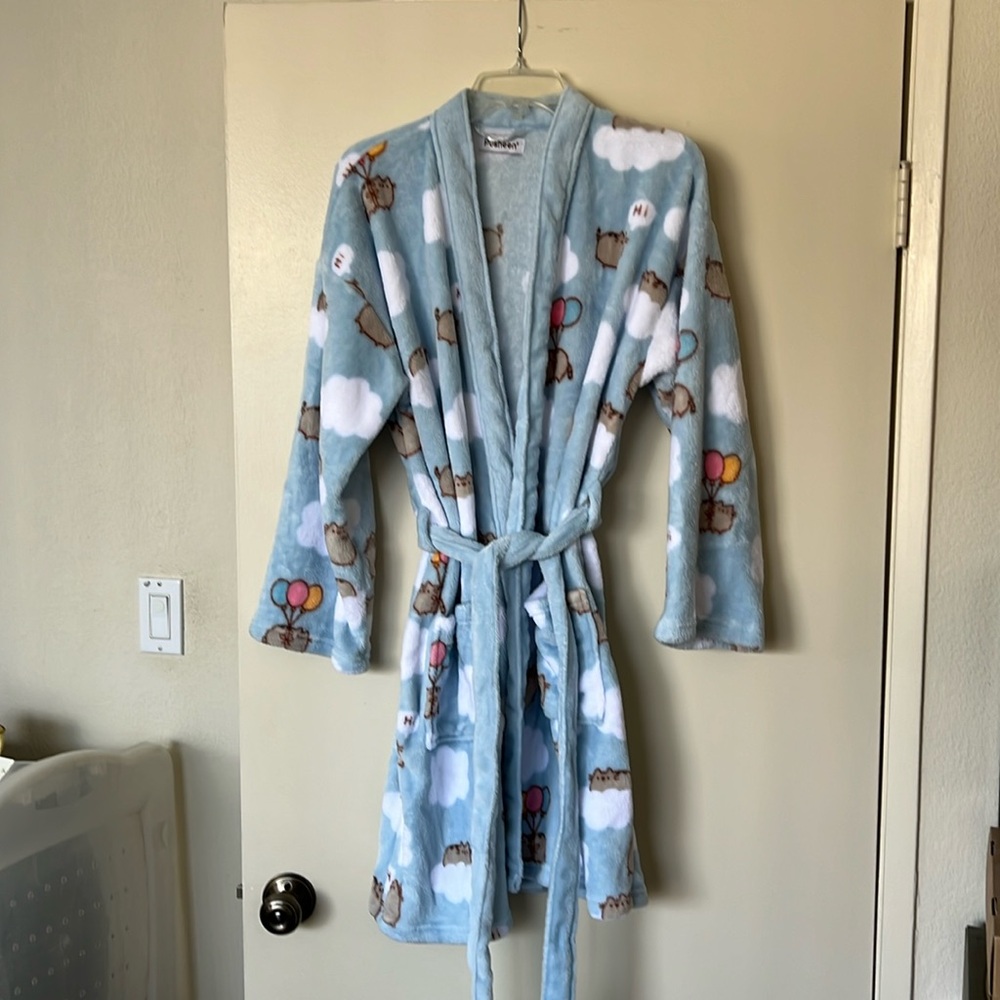 PUSHEEN plush bath robe